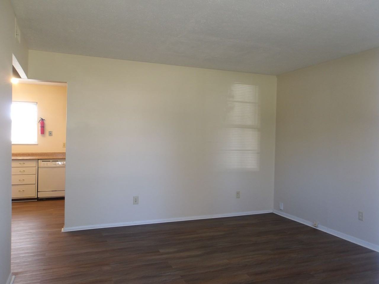 5402 Logwood Ave - Photo 2 of 9