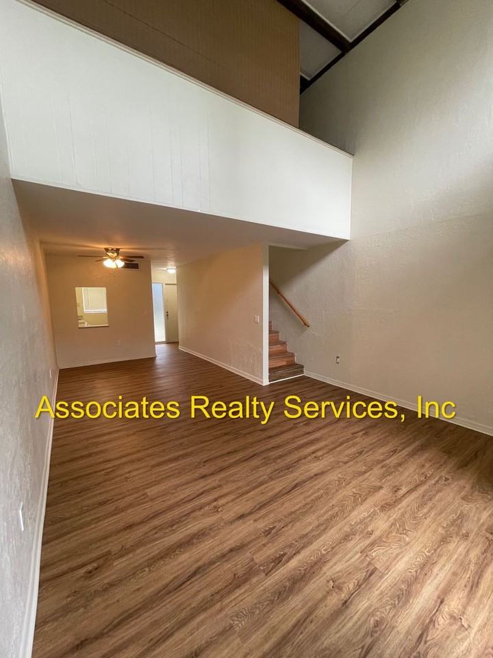 611 Sw 75th St - Photo 3 of 10