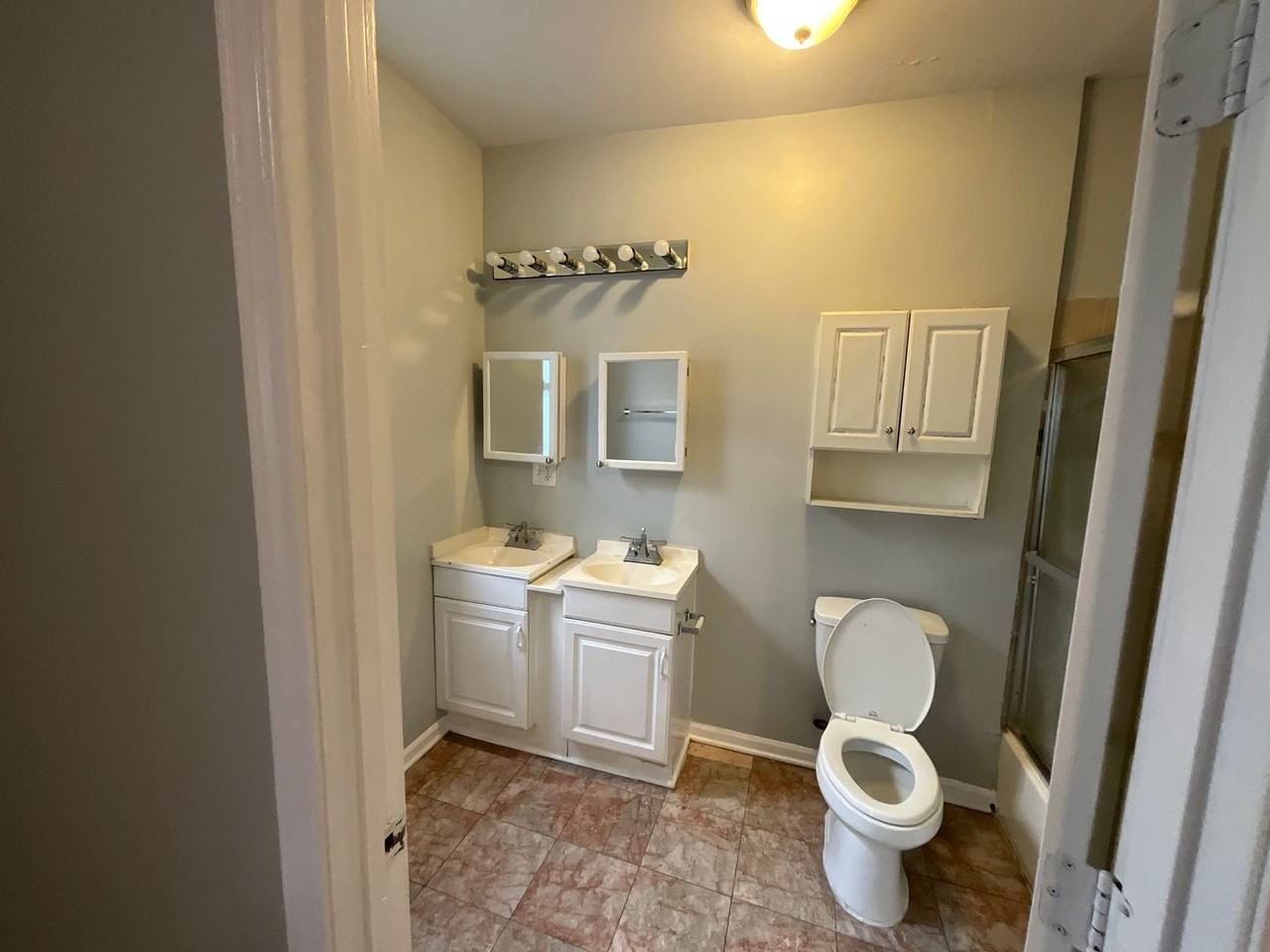 7419-35 S Colfax Ave. - Photo 4 of 19