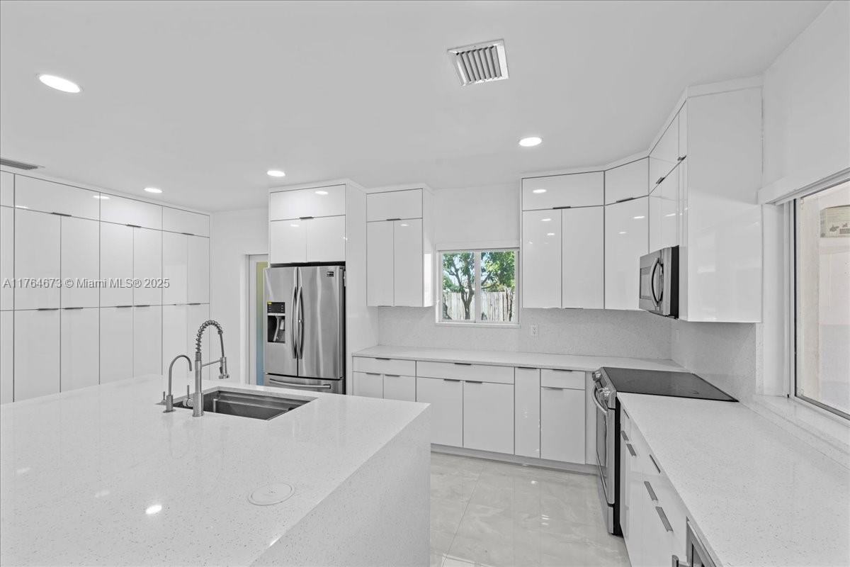24555 Sw 167th Ave #NA - Photo 3 of 14