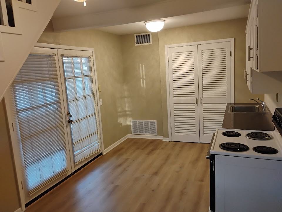 504 N Newsom St - Photo 6 of 22