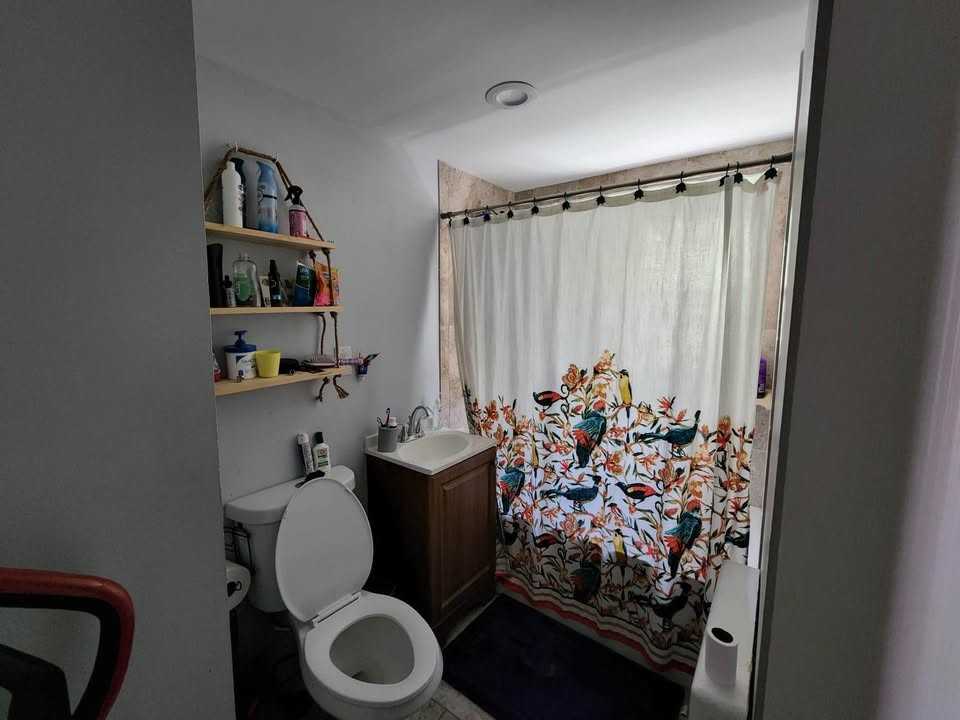 938 Wethersfield Ave #4 - Photo 2 of 5