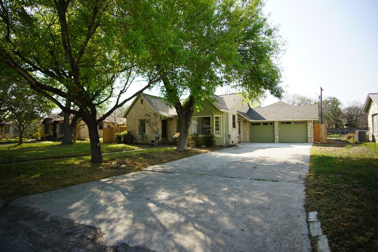 268 Lovera Blvd #NA - Photo 2 of 28