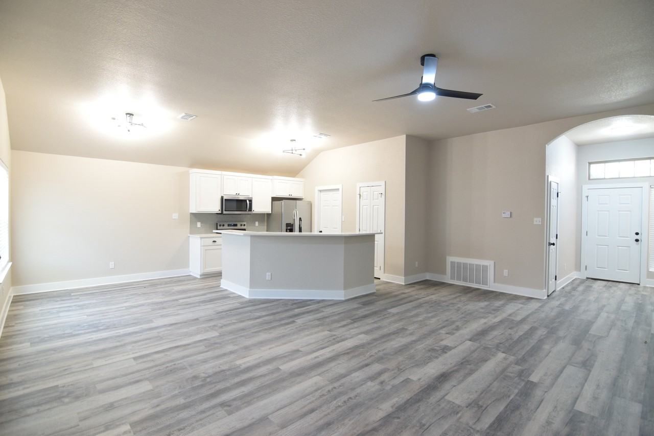 7920 Bridgepointe Dr #NA - Photo 6 of 13