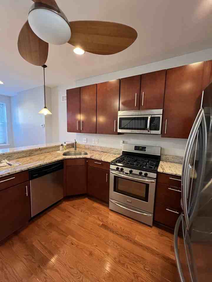 712 S 18th St #NA - Photo 2 of 20