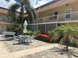 featured image of 210 Park Blvd N #122