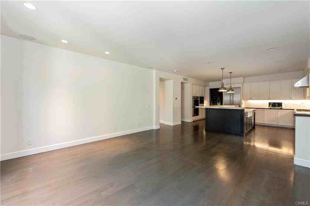 8 Madison - Photo 2 of 7