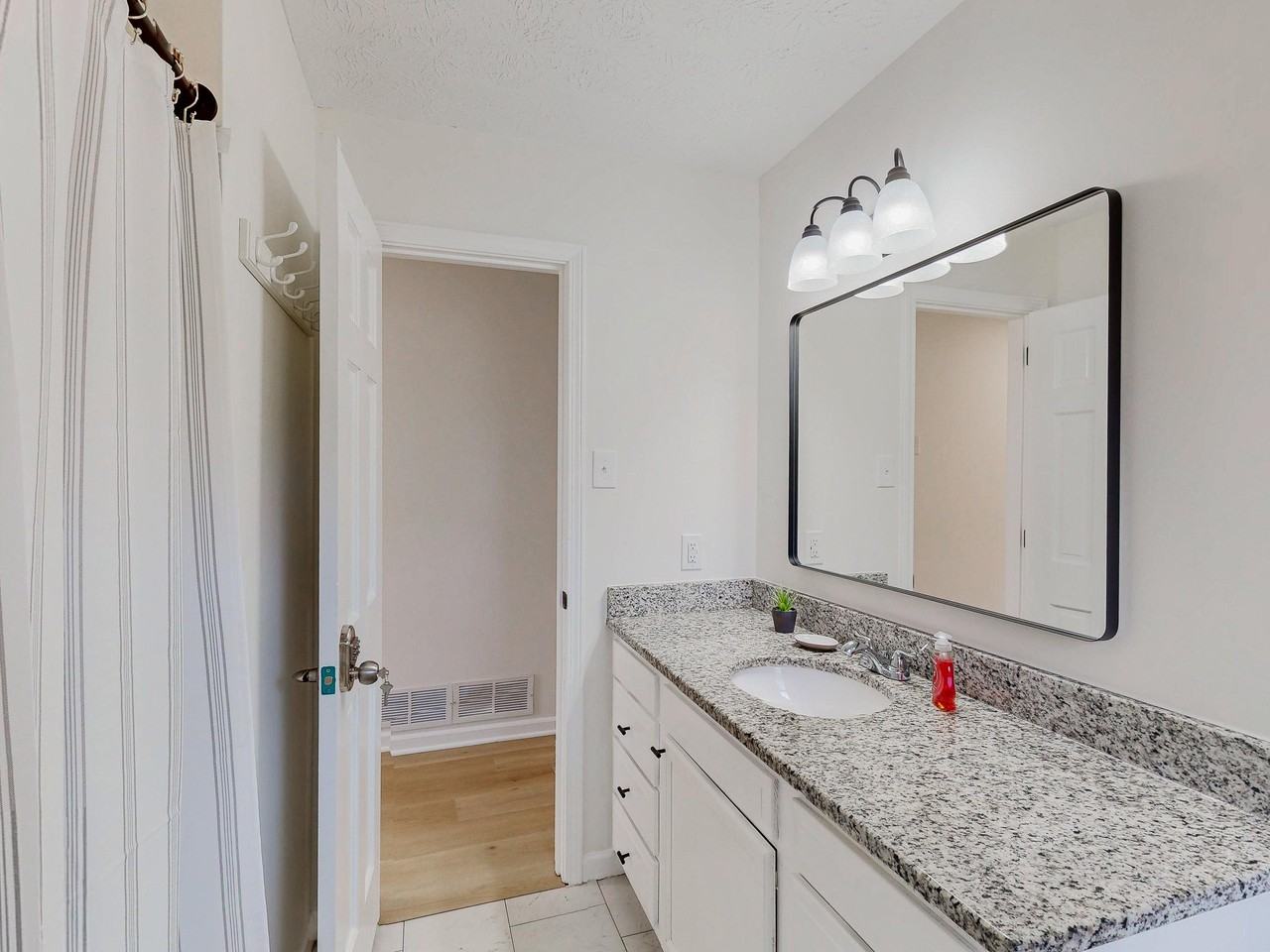 Sunnyford Ln - Photo 3 of 10