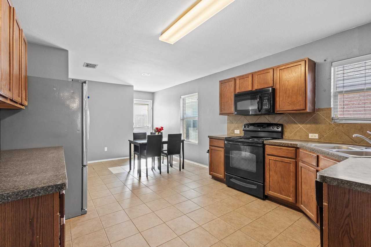 Sun Haven Way - Photo 7 of 11