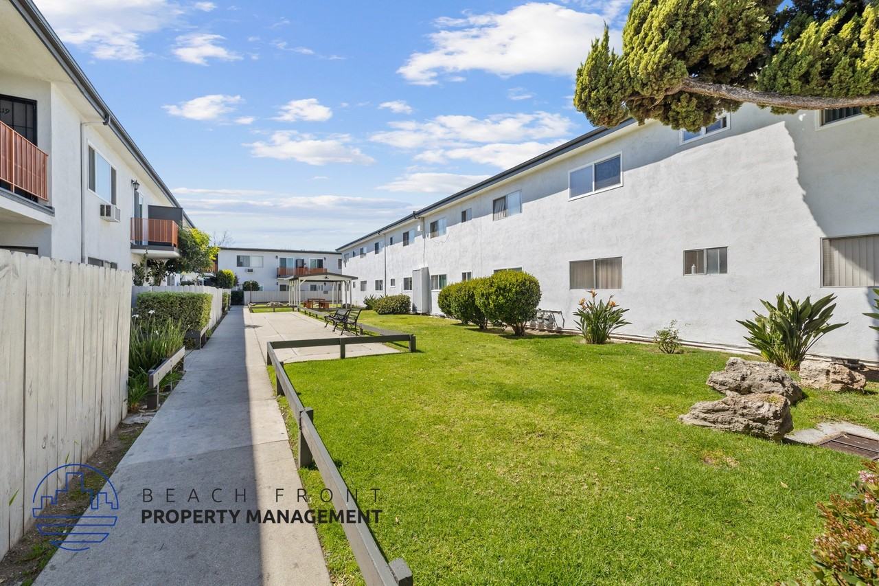 La Rue Apartments - Photo 3 of 23