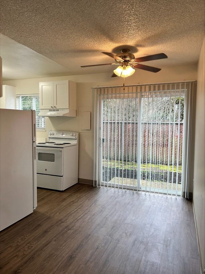 Mt. Pleasant Apartments - Photo 5 of 29