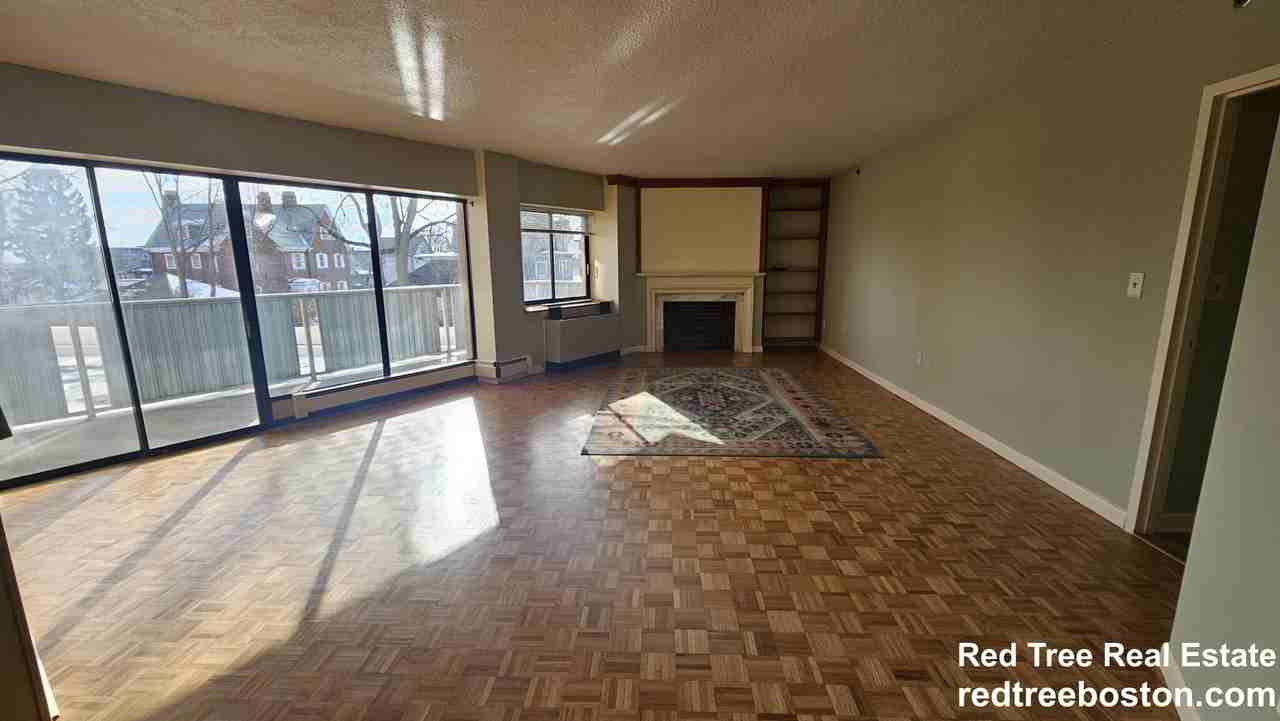 300 Lynn Shore Dr #306 - Photo 5 of 23