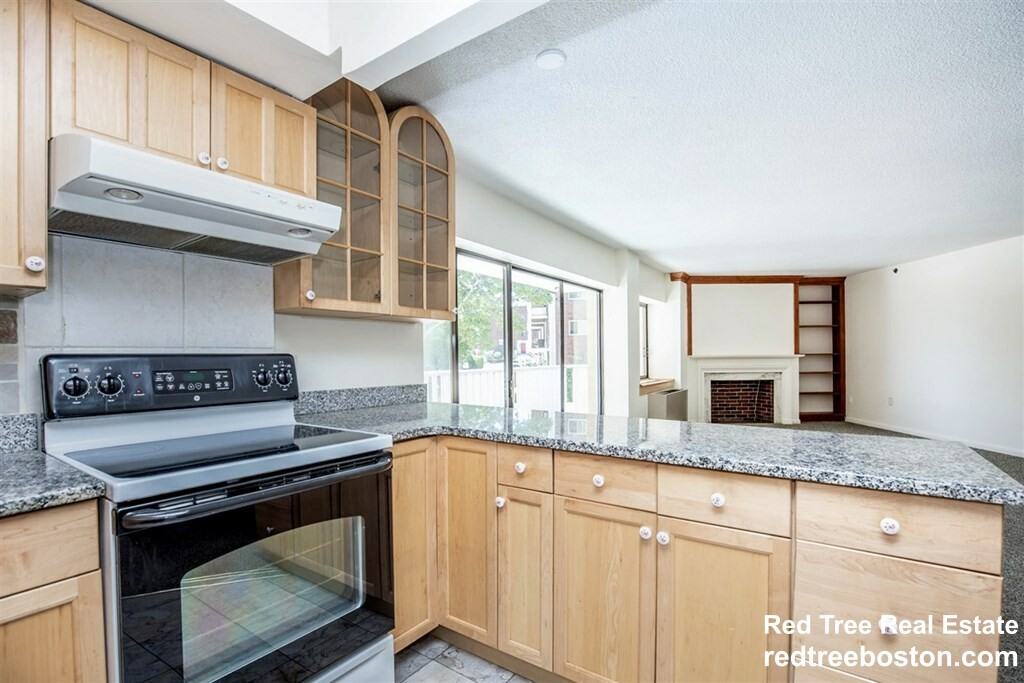 300 Lynn Shore Dr #306 - Photo 7 of 23