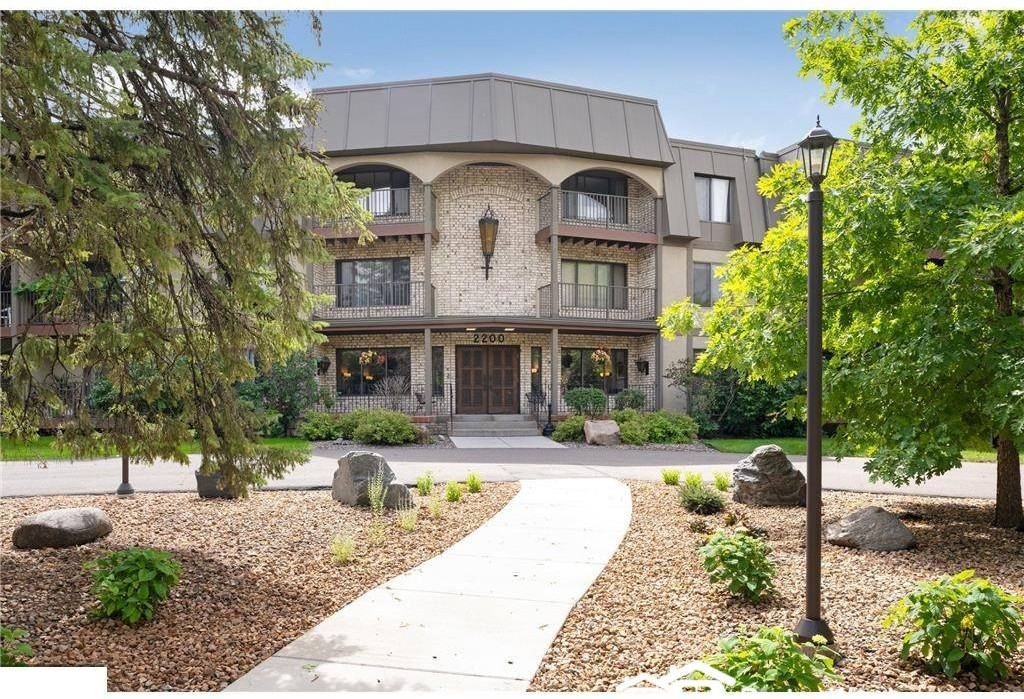 2200 Nevada Ave S #220