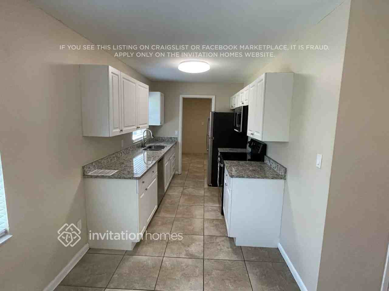 5392 Lily St - Photo 3 of 14