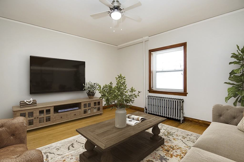 435 Spence Street - Photo 2 of 6