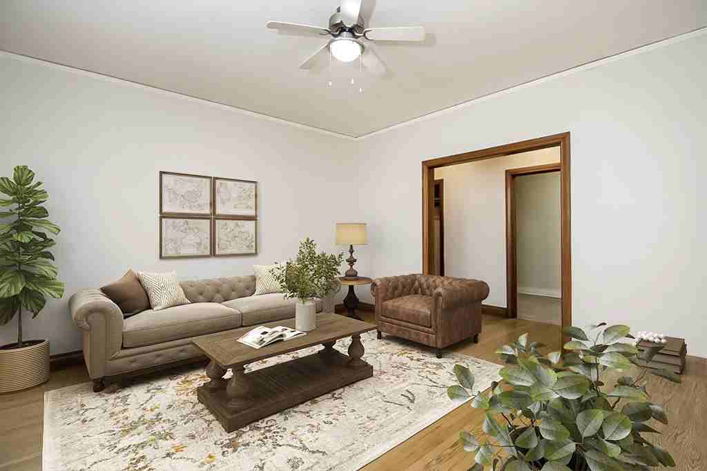 435 Spence Street - Photo 3 of 6