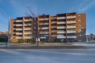 Strathroy Manor - Photo 1 of 1