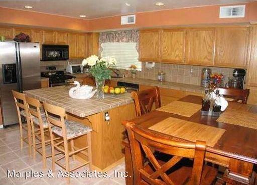 4667 Christenson St - Photo 3 of 8