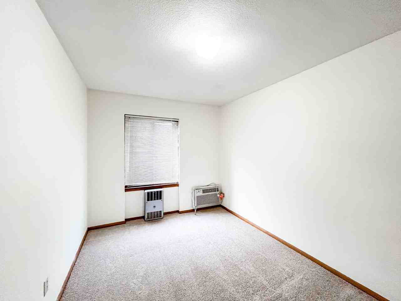 3305 Hennepin Ave S - Photo 6 of 24