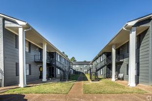 Graceland Pointe Apartments - Photo 1 of 1
