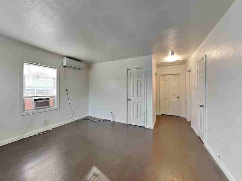 2805 Carter Street - Photo 2 of 11