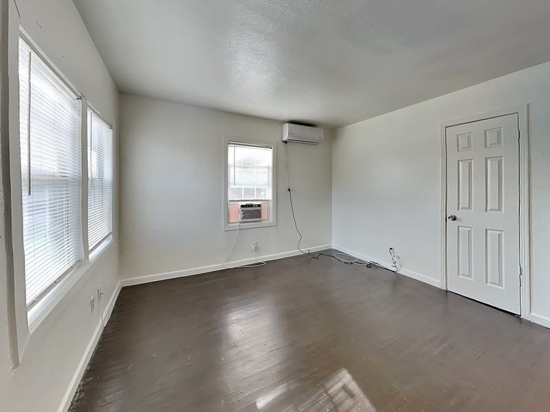 2805 Carter Street - Photo 3 of 11