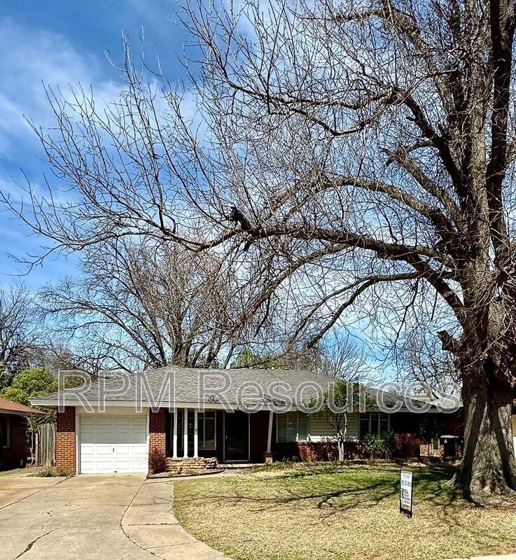 2137 Barclay Rd - Photo 3 of 23