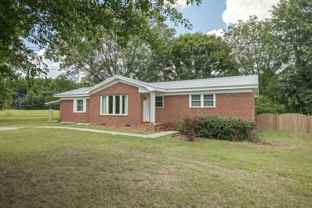 4200 Hog Mountain Rd - Photo 1 of 1