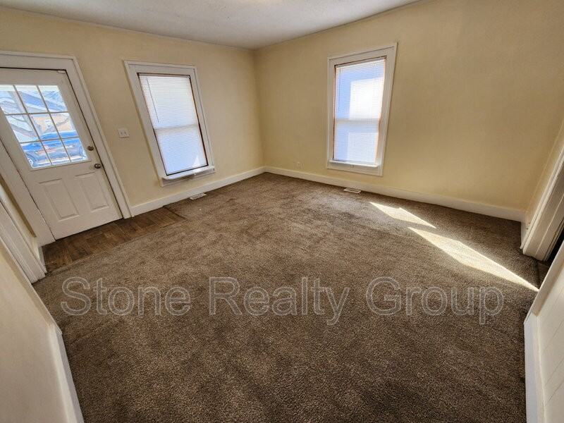 1818 Blaine Ave - Photo 2 of 11