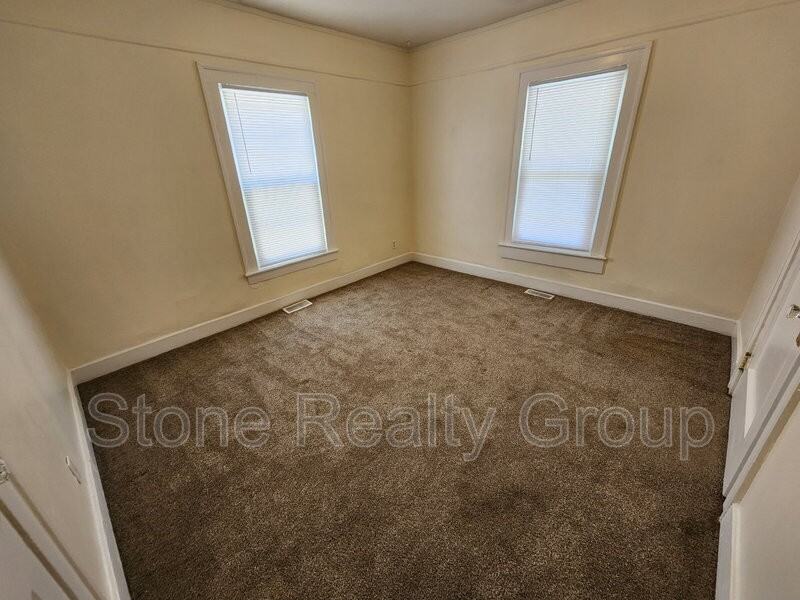 1818 Blaine Ave - Photo 5 of 11