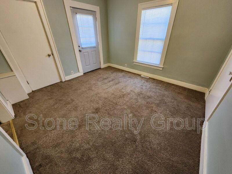 1818 Blaine Ave - Photo 6 of 11