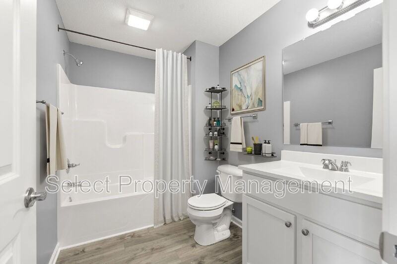 7077 Homestead Rd - Photo 4 of 41