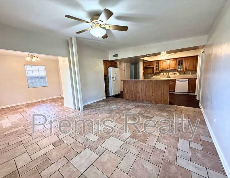 1872 Mckinley St - Photo 5 of 35