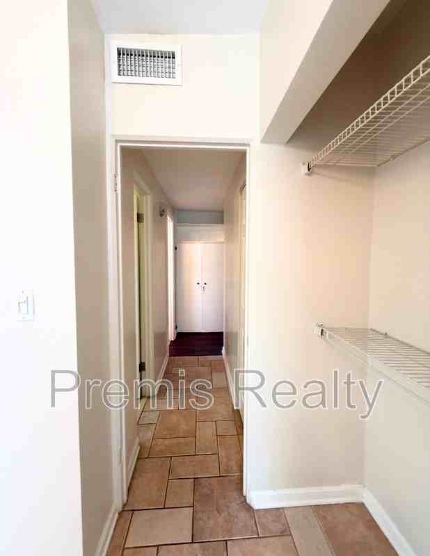 1872 Mckinley St - Photo 7 of 35