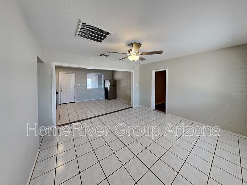 3801 W Tamarisk Ave - Photo 3 of 25