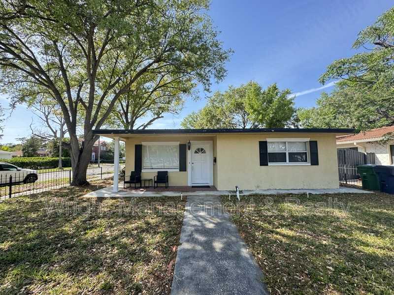 122 Bosphorous Ave - Photo 2 of 22