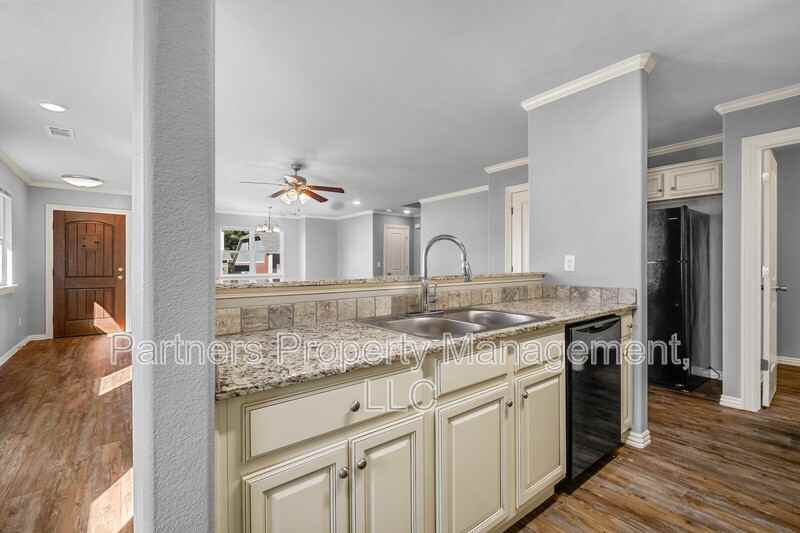 1256 N Sicily Ln - Photo 2 of 23