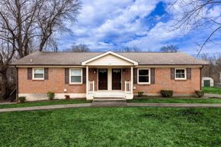 Look and Lease Special! $200 off rent!!! - Photo 1 of 1