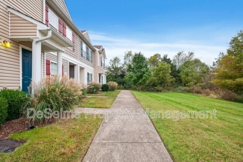 1204 Parkstone Ln - Photo 2 of 17