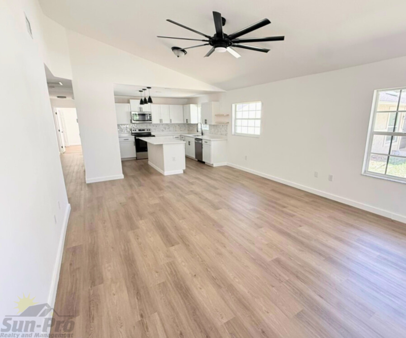 2822 Brookline Ave - Photo 2 of 6