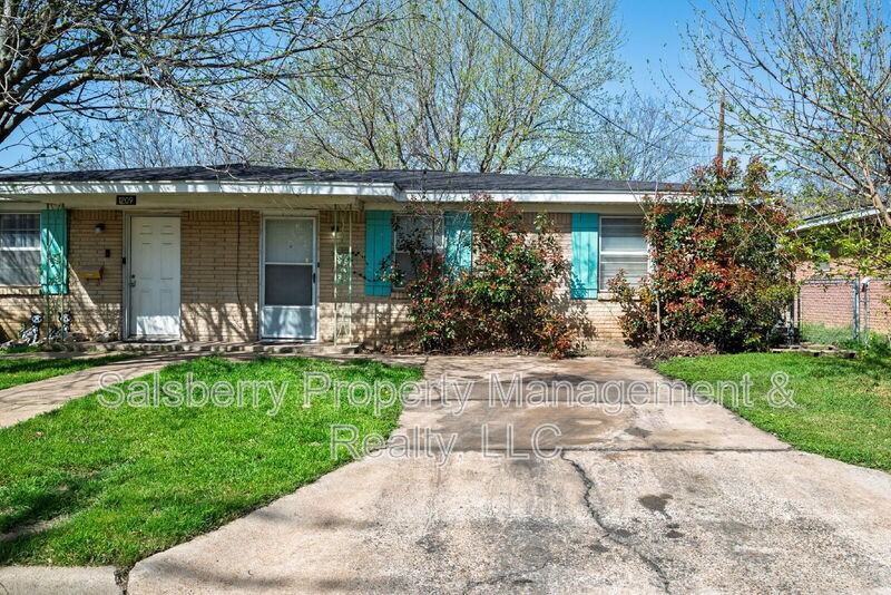 1211 Nw 3rd Ave - Photo 2 of 11