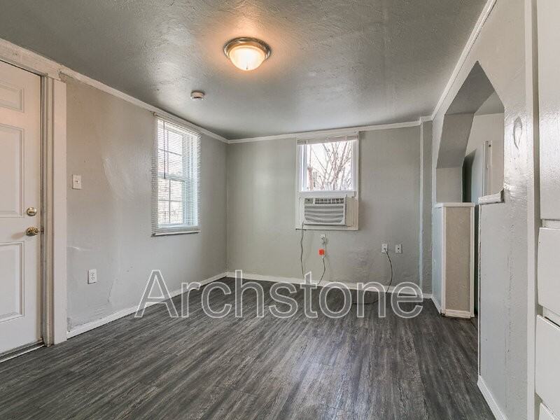 1233 N Grand Blvd - Photo 4 of 36