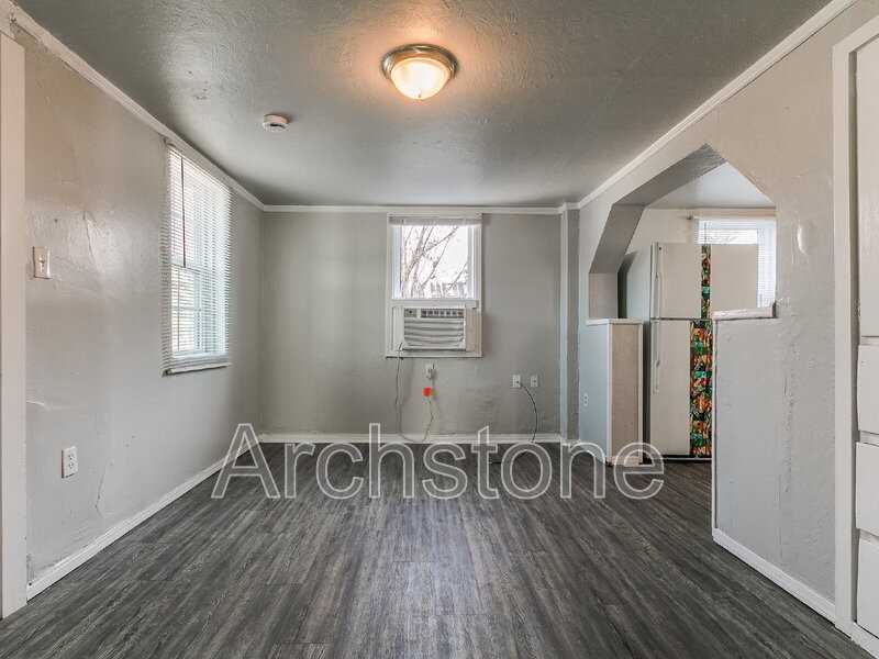 1233 N Grand Blvd - Photo 3 of 36