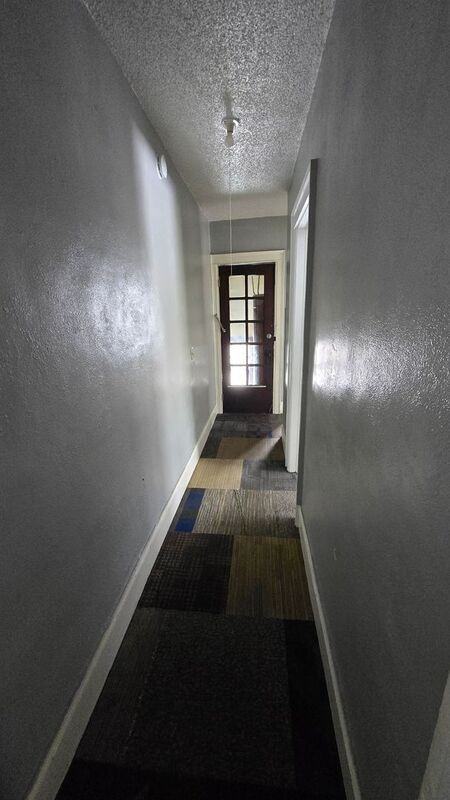 333 Rosewood Ter - Photo 4 of 8