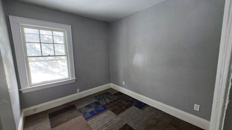 333 Rosewood Ter - Photo 5 of 8