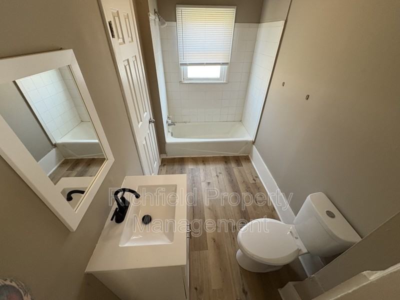 1723 Laurel St - Photo 3 of 21