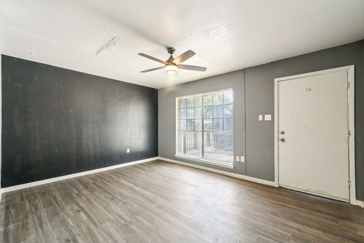 DE CHANTLE - Photo 3 of 50