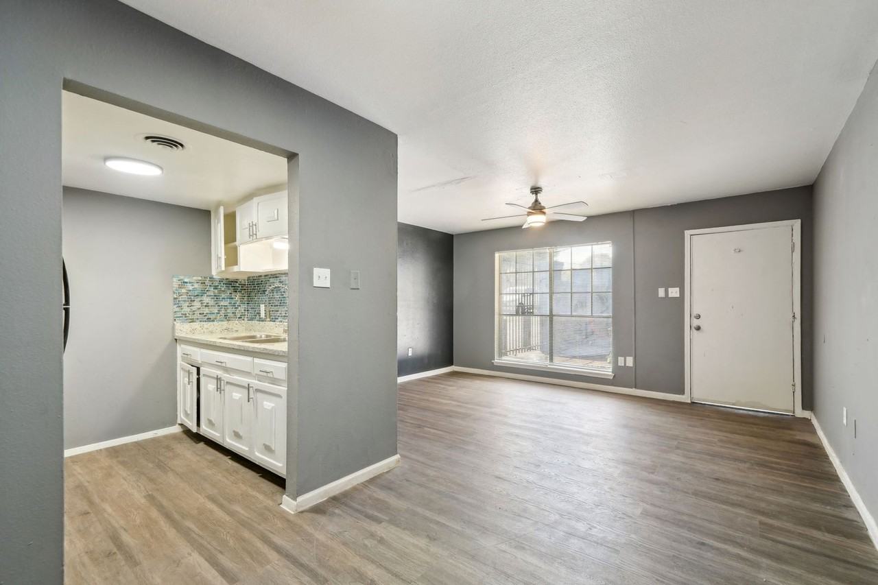 DE CHANTLE - Photo 5 of 50