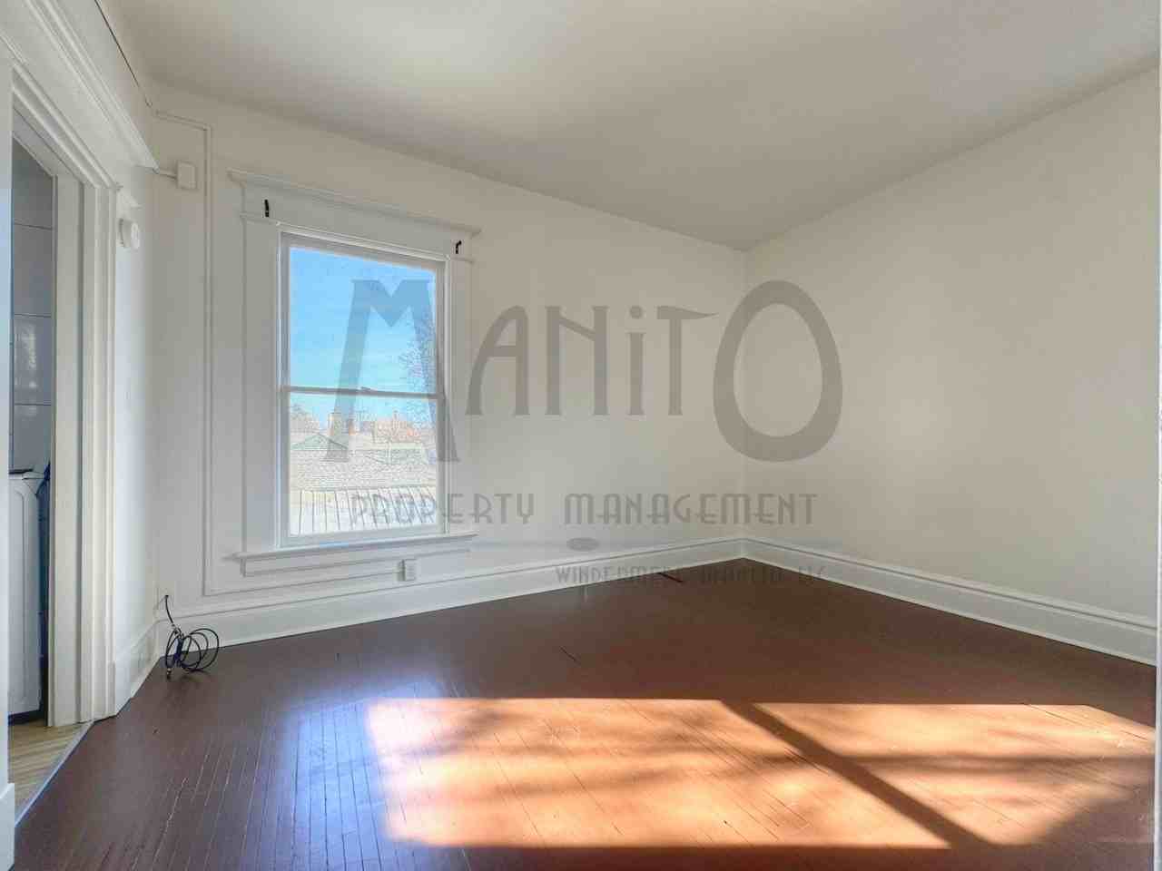 Riverside Ave, 1721 W* - Photo 4 of 6